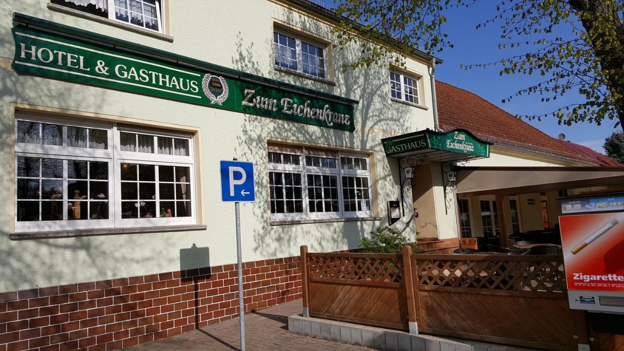 Hotel & Gasthaus Zum Eichenkranz Лукенвалде Екстериор снимка