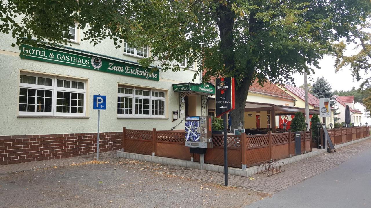 Hotel & Gasthaus Zum Eichenkranz Лукенвалде Екстериор снимка
