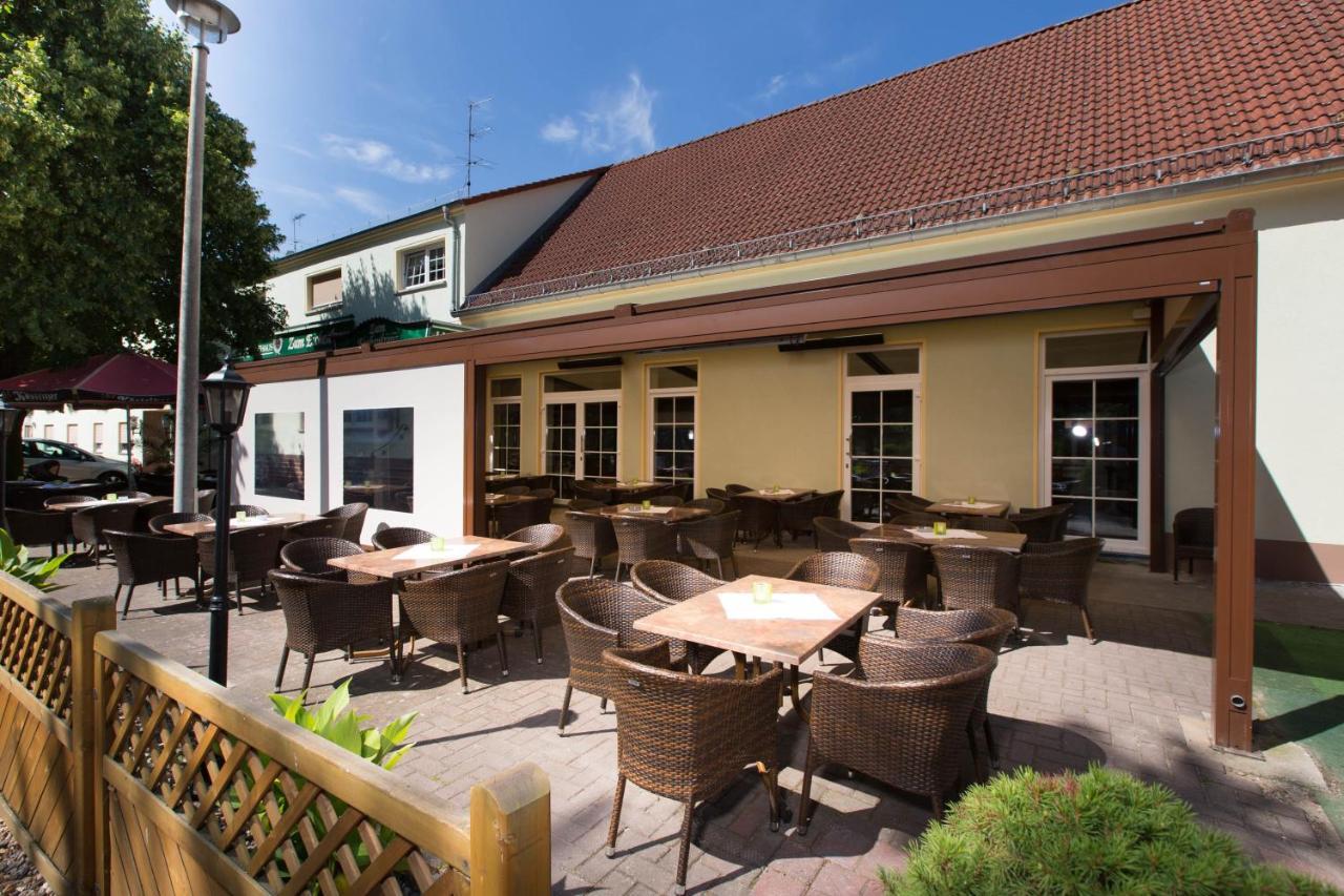 Hotel & Gasthaus Zum Eichenkranz Лукенвалде Екстериор снимка