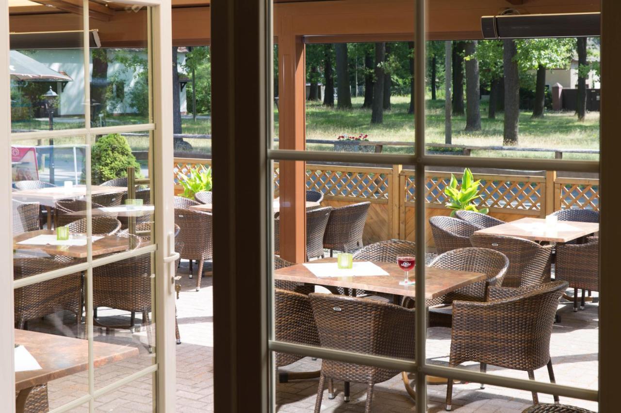 Hotel & Gasthaus Zum Eichenkranz Лукенвалде Екстериор снимка